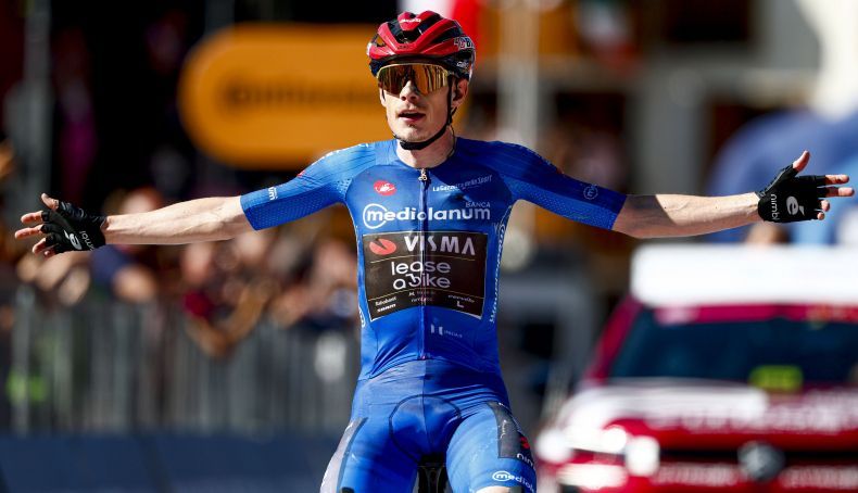Jonas Vingegaard é o novo líder da Volta a Itália Jonas Vingegaard é o novo líder da Volta a Itália