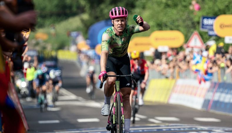 Michael Valgren entra na fuga do dia e vence a 17ª etapa do Giro