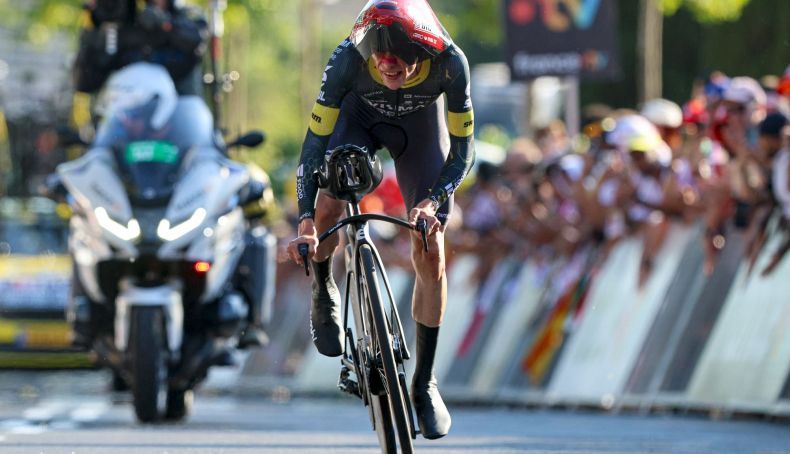 Vingegaard é o primeiro líder da Volta a França 2026 e deixa um aviso