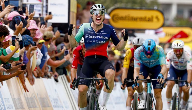 Olav Kooij vence ao sprint a quinta etapa da Volta a França 2026