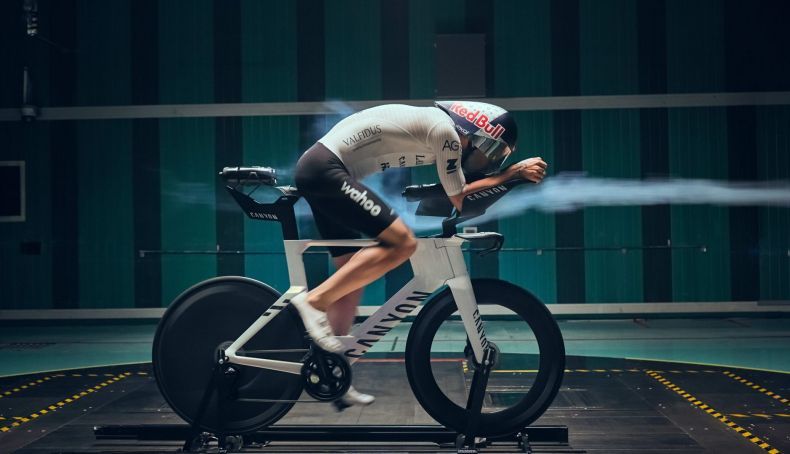 Nova Canyon Speedmax 2027 terá versões para profissionais e amadores