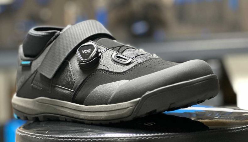 Shimano GE900: os novos sapatos de Enduro que prometem estabilidade e eficiência Shimano GE900: os novos sapatos de Enduro que prometem estabilidade e eficiência