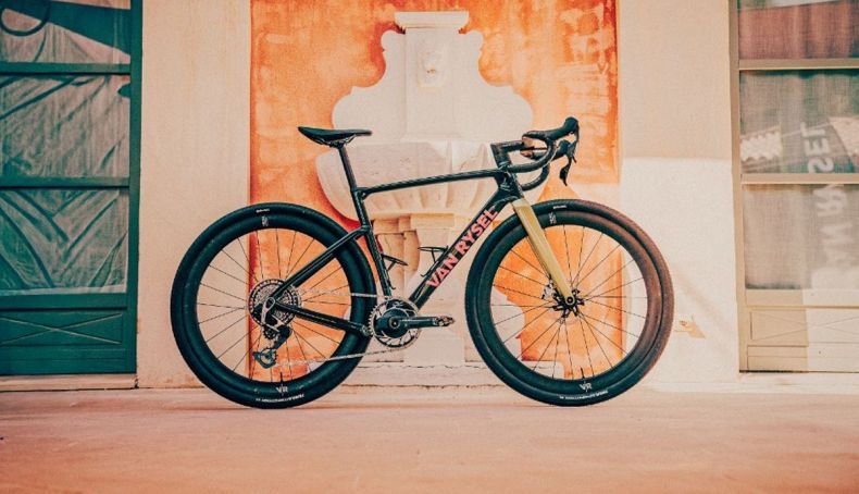 Van Rysel apresenta as novas bicicletas de gravel RCR G e EDR G
