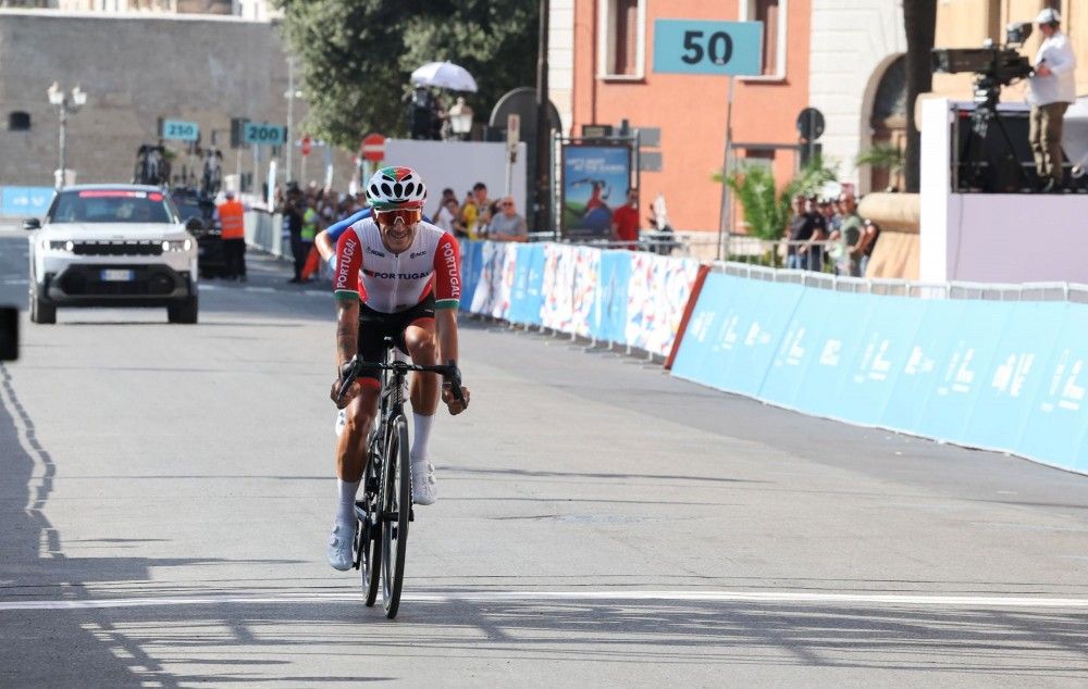 Tiago Antunes conquista a medalha de prata na prova de fundo dos Jogos do Mediterrâneo
