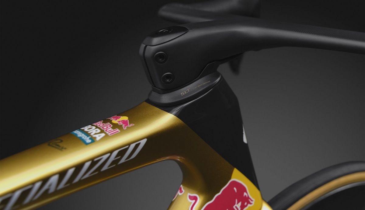 94927 06 TARMAC SL9 SW REMCO RB TEAM REPLICA METWHTSIL WHT DPBLU HEADSET DETAIL 14589 b