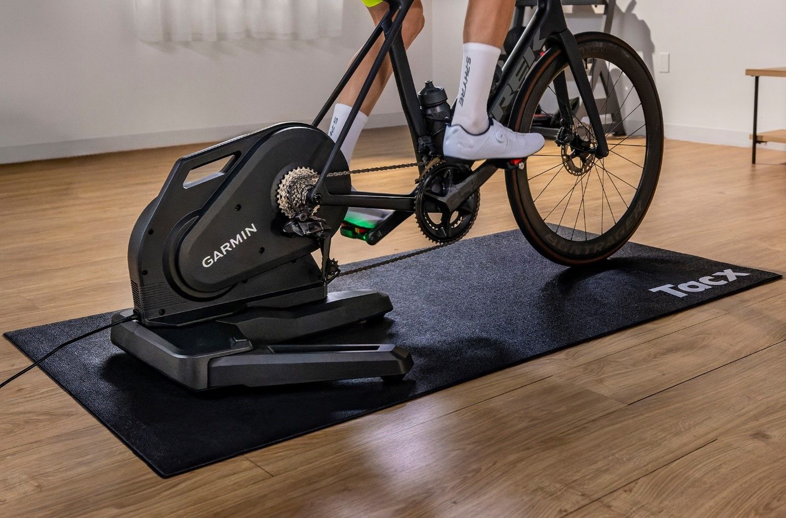 Nēra: o novo rolo de treino inteligente da Tacx