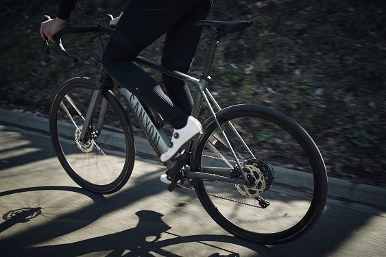 Canyon lança a sua primeira bicicleta elétrica de estrada: a Endurace:ON AL