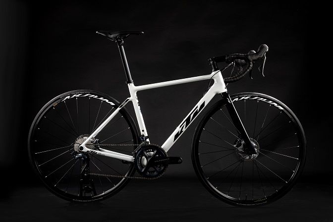 kTM desvenda a Revelator Alto One