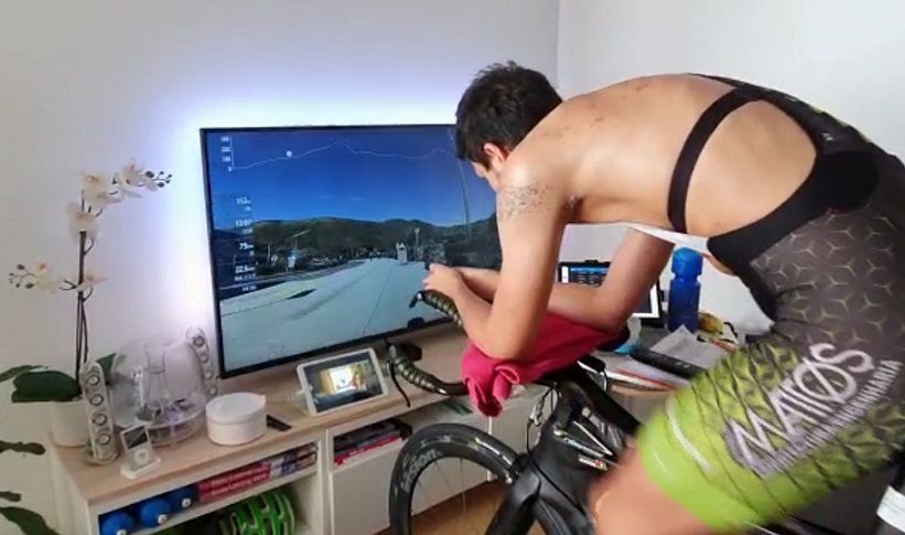 Já conheces o português que bateu o recorde mundial no Zwift?