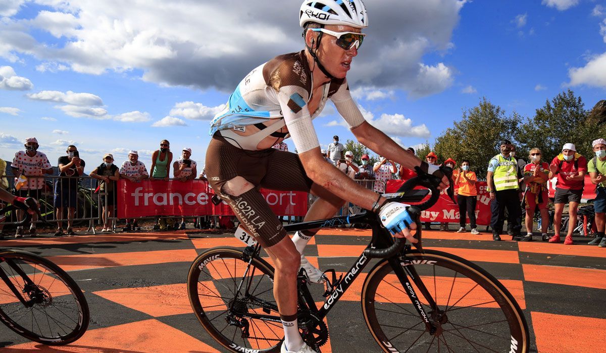 Romain Bardet (AG2R) abandona o Tour após a queda de ontem