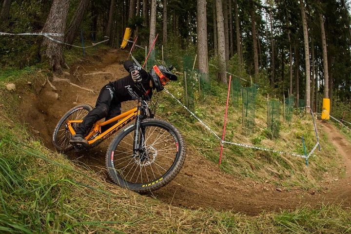 Equipa Miranda Factory vai representar Portugal nos Mundiais de eBikes e DH
