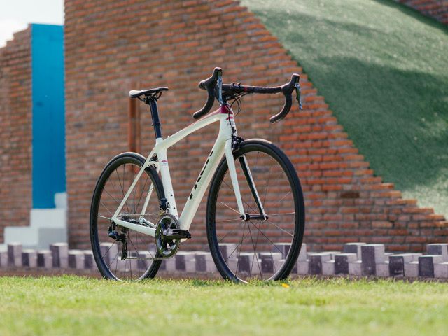 Trek lança modelo especial Émonda SLR Project One Edição Douro Granfondo
