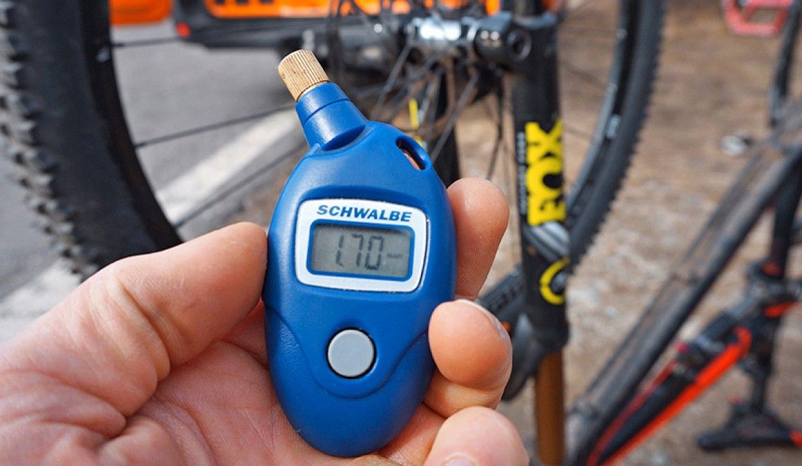 Qual é a pressão correta para os pneus?