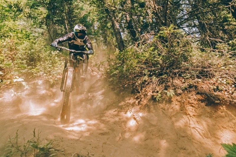 Specialized lança novo pneu para piso acidentado e solto