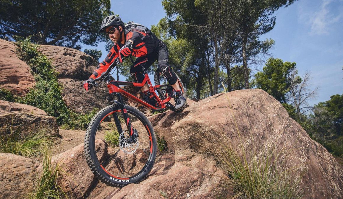 Amortecimento dianteiro e traseiro: equilibra a tua bike