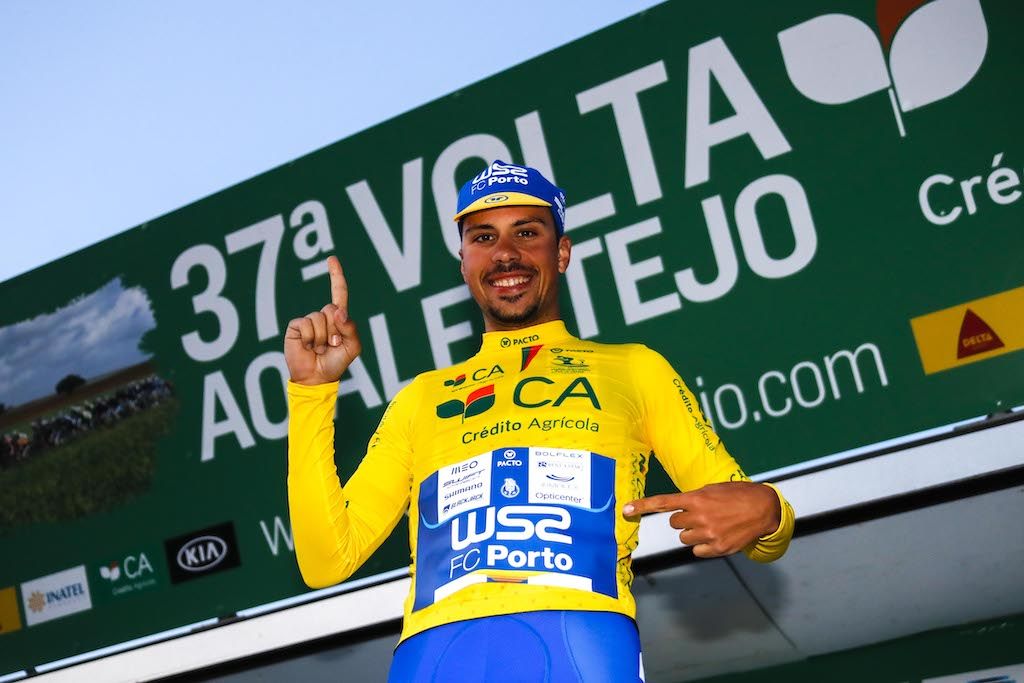 Volta ao Alentejo: Supremacia azul e branca no crono