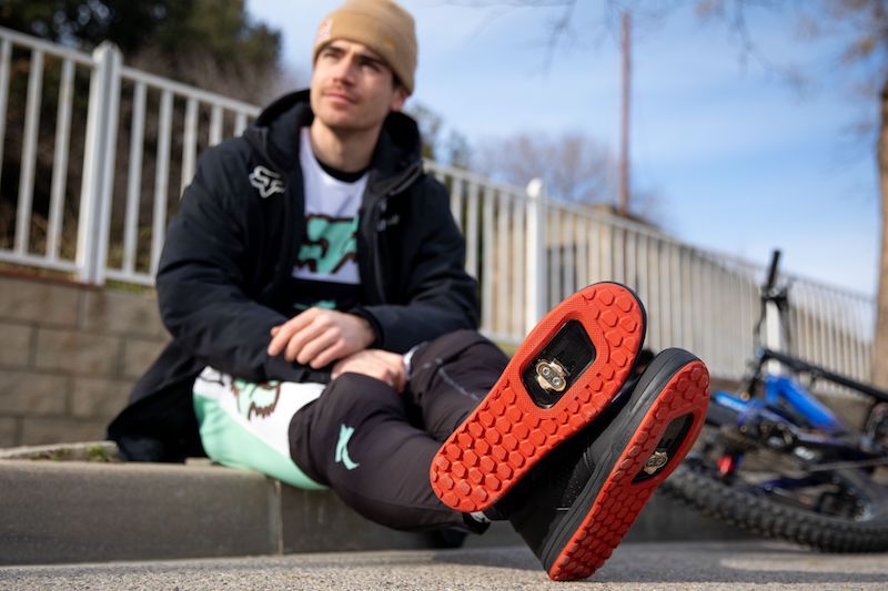 Specialized apresenta os novos sapatos 2FO DH