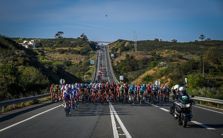 Pelotão de alta qualidade na Volta ao Algarve 2021