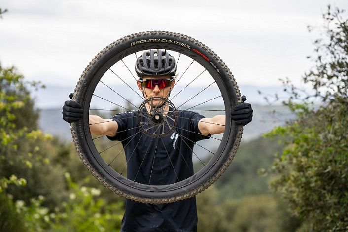 Specialized apresenta as novas rodas Roval Control Carbon e Rapide C38