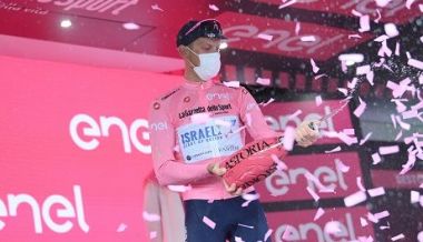 De Marchi é o novo camisola rosa De Marchi é o novo camisola rosa