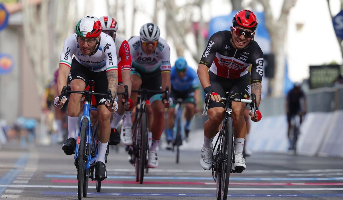 Caleb Ewan ganhou a 5ª etapa do Giro em dia marcado por queda aparatosa