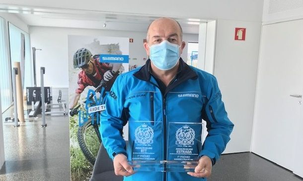 Joaquim Carvalho, em representação da Shimano, recebeu os prémios BIKE DO ANO 2021