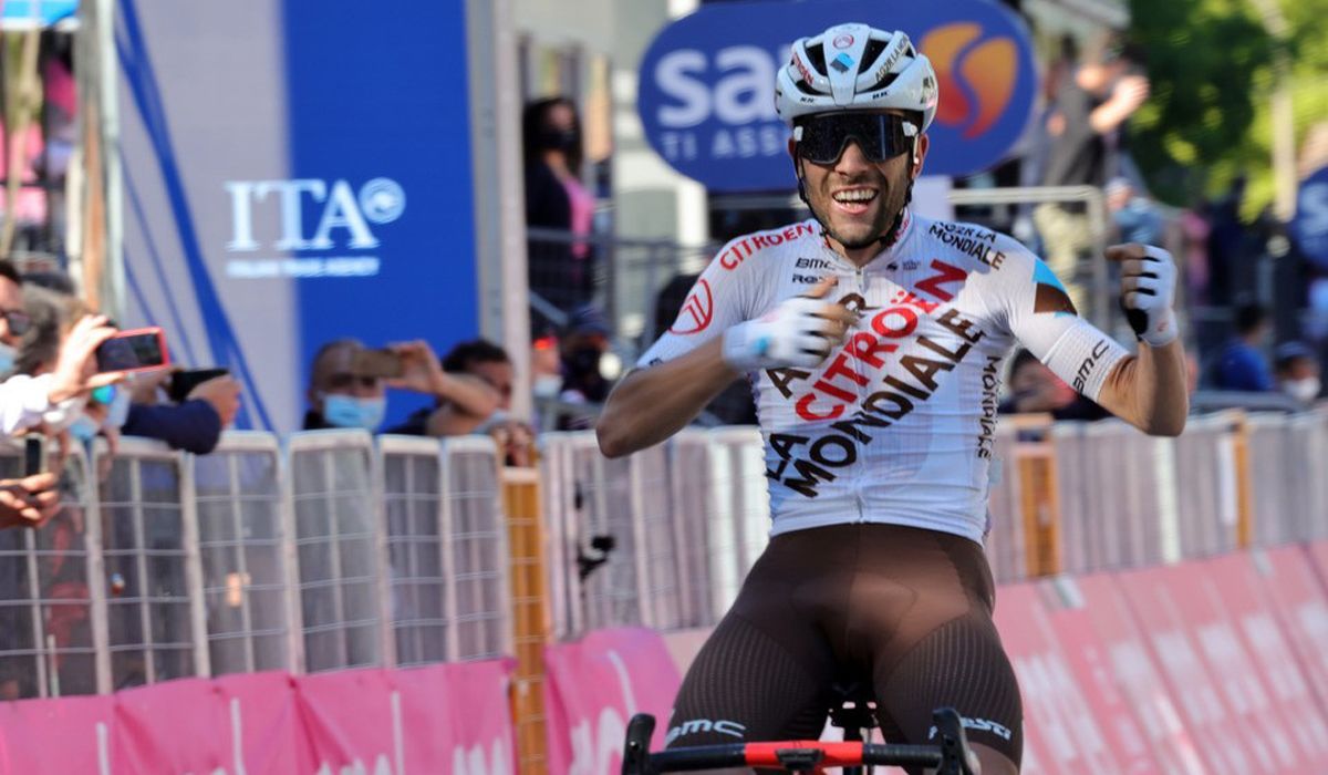 Vendrame venceu a 12ª etapa do Giro, após um dia acidentado