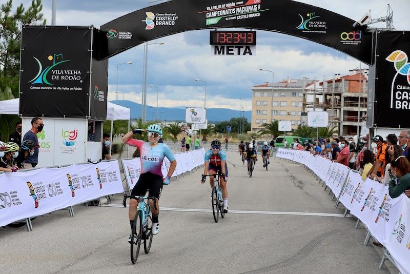 Maria Martins vence ao sprint no Campeonato Nacional de estrada