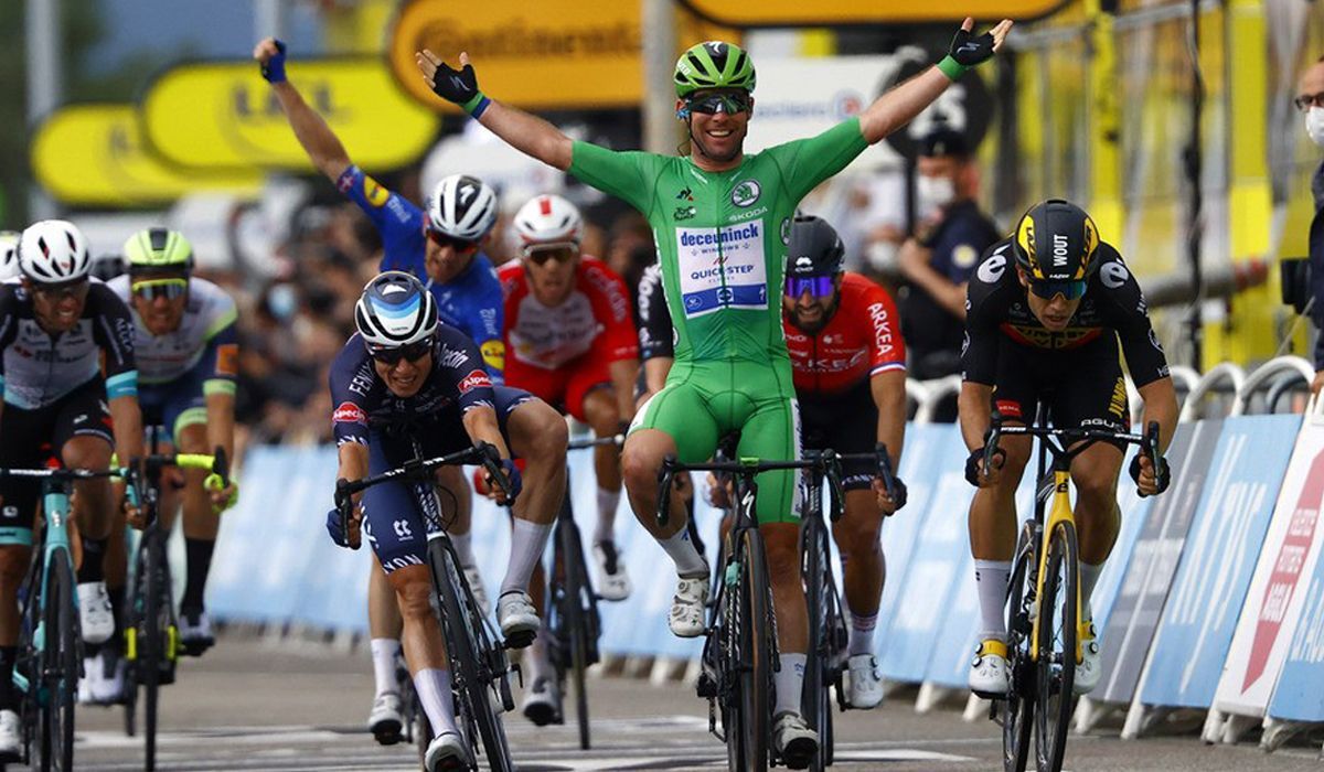Tour: Cavendish ganha mais uma vez e aproxima-se do recorde do "Canibal"