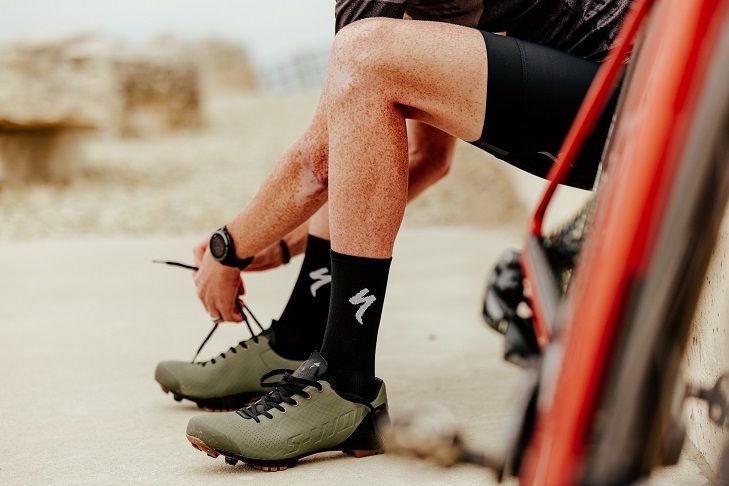 Sapatos Specialized S-Works Recon agora com atacadores