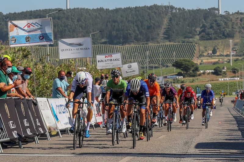 Jovem australiano Alastair Mackellar vence em Torres Vedras