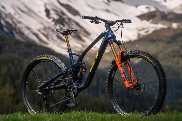 Nova GT Force Carbon apresentada