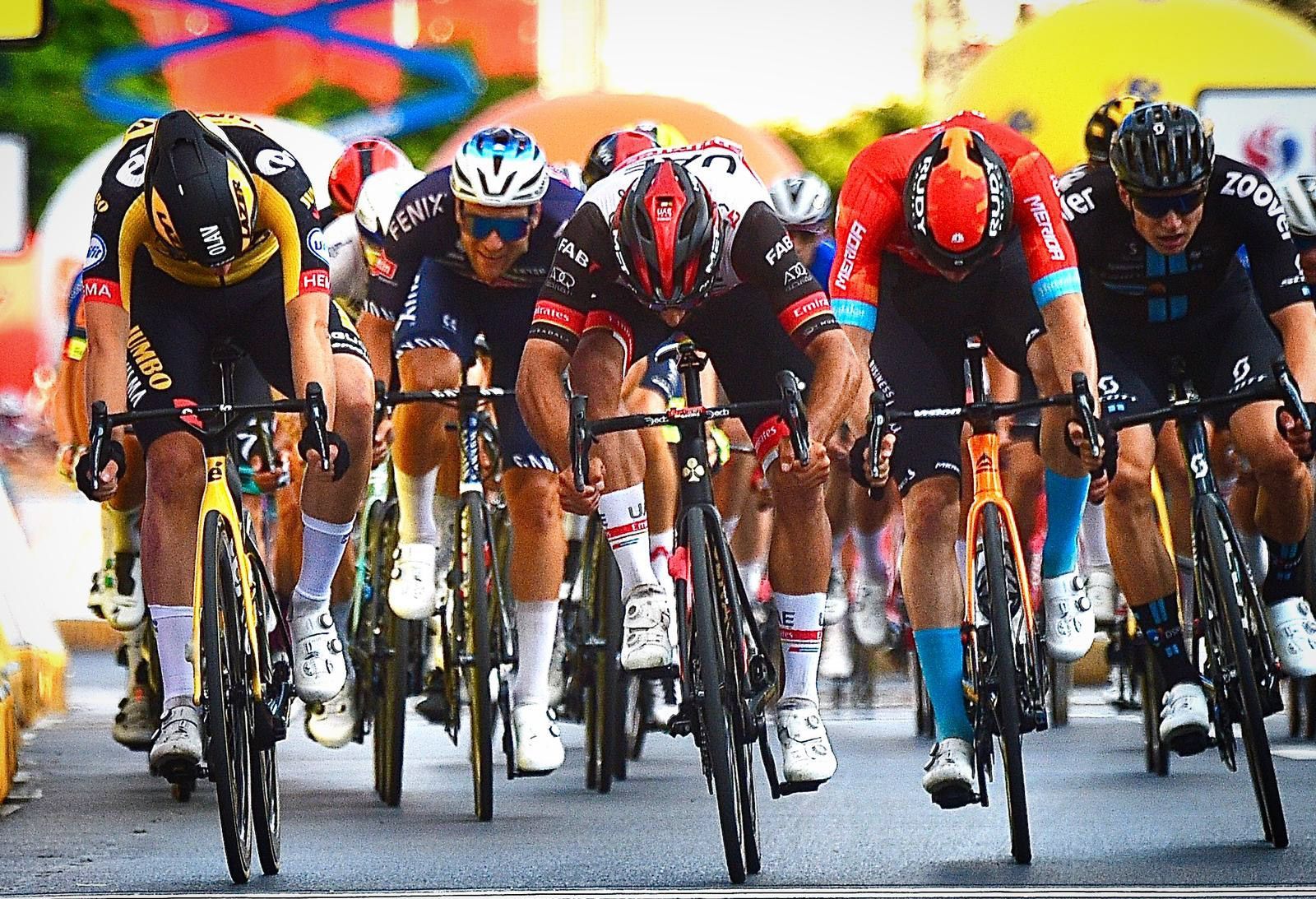 Gaviria voltou a ganhar na Volta à Polónia, mas João Almeida mantém a liderança
