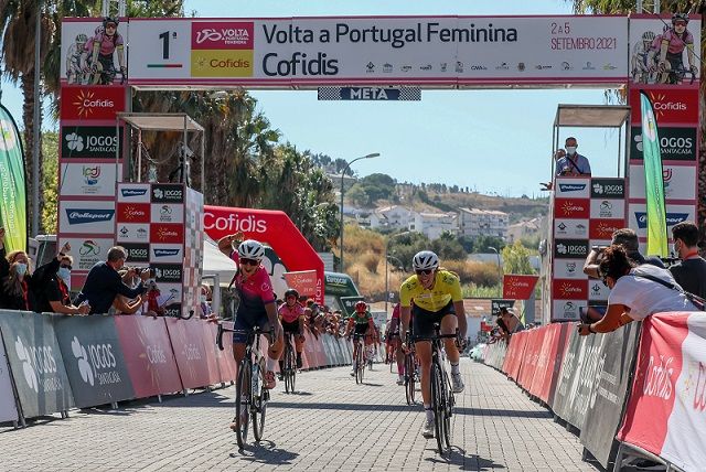 Raquel Queirós ganha em Loures a segunda etapa da Volta a Portugal feminina
