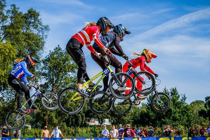 Sexta ronda da Taça da Europa de BMX conquistada por Arthur Pilard e Nadine Aberhard 