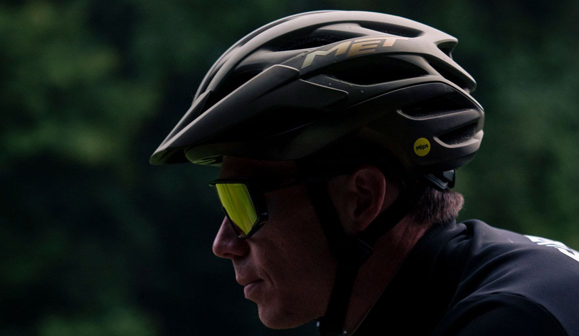 Já está disponível o novo e versátil capacete Met Veleno