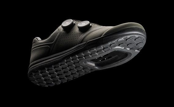 Specialized apresenta os novos sapatos 2FO Cliplite