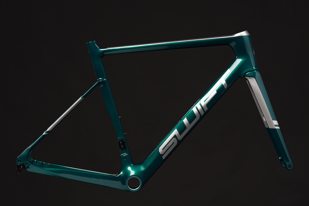 SwiftCarbon apresentou dois modelos especiais