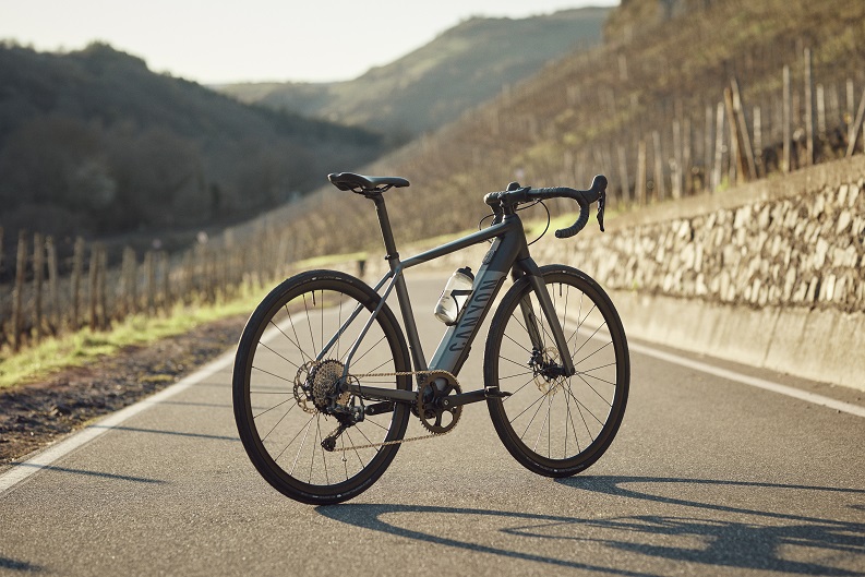 Canyon lança a sua primeira bicicleta elétrica de estrada: a Endurace:ON AL