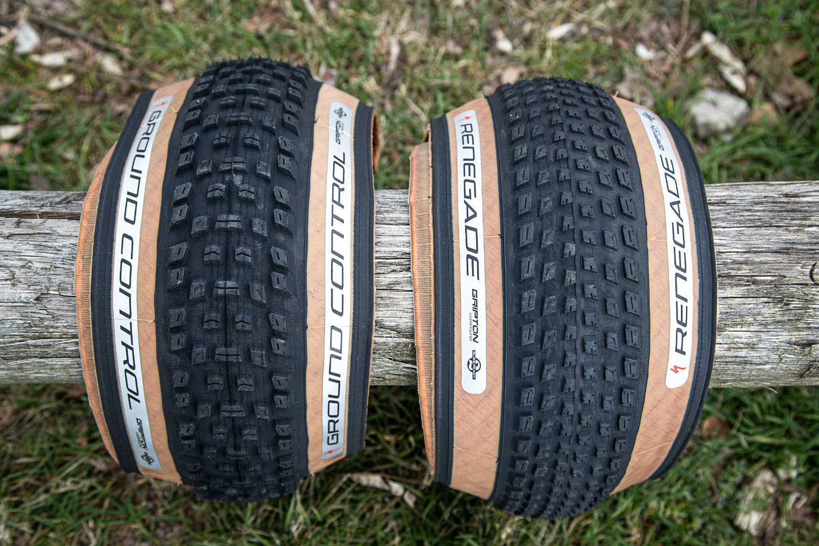 Novos pneus Ground Control e Renegade Tan Sidewall