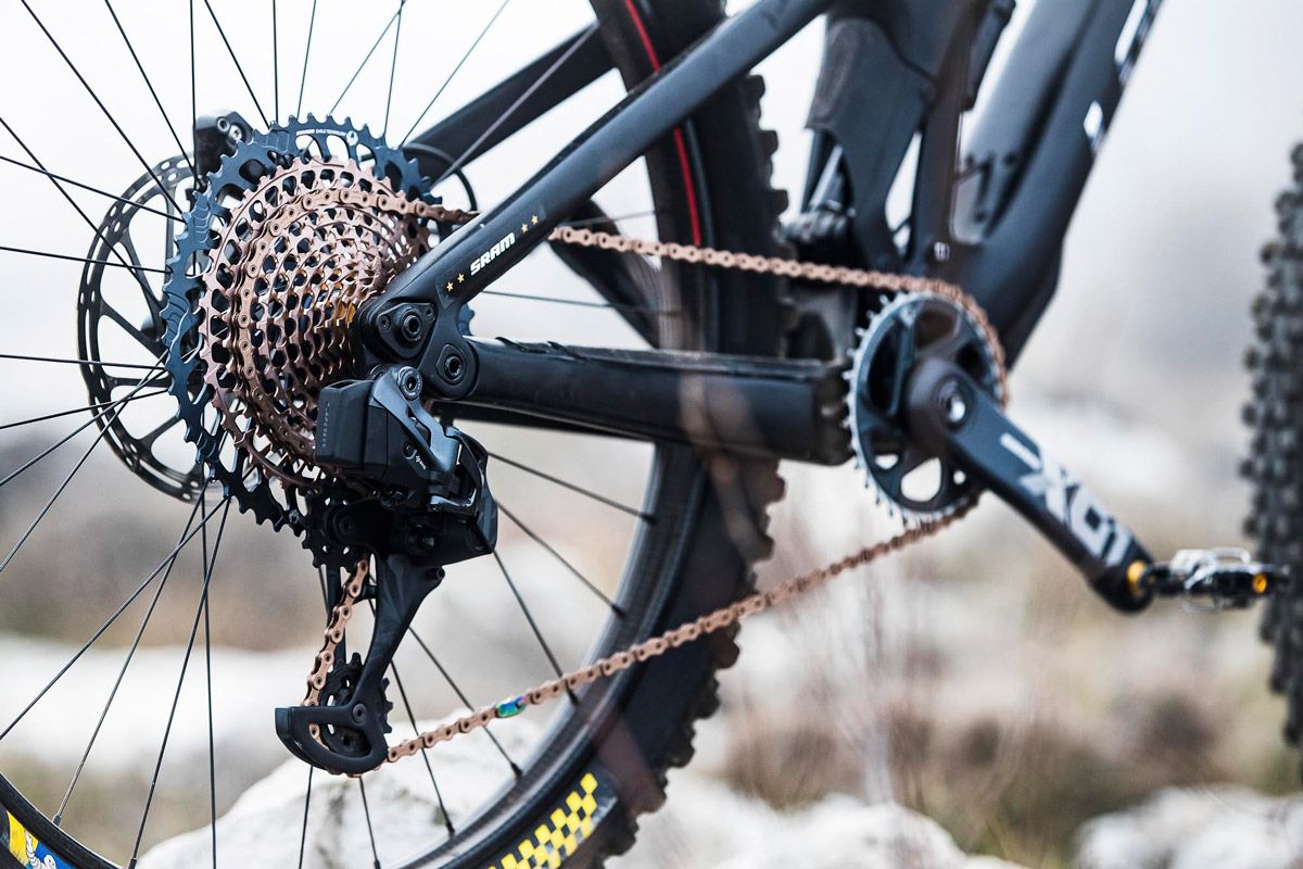 SRAM Eagle 10-52. A guerra das transmissões continua