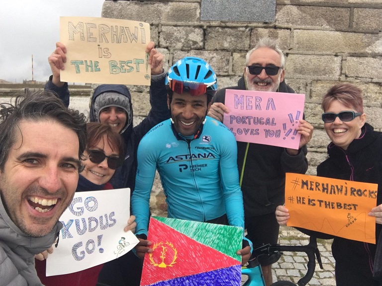 Sabias que há um ciclista da Astana a treinar e a viver em Portugal?