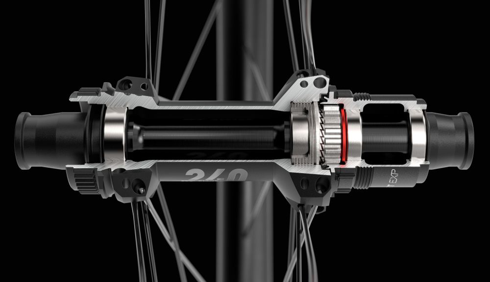 DT Swiss "carboniza" a sua gama de rodas 1501 Spline