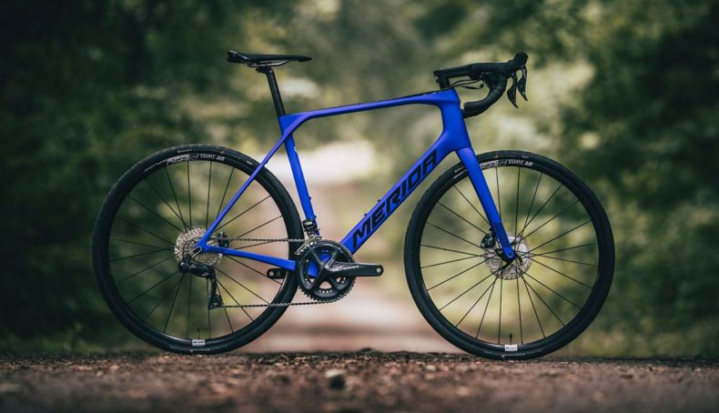 Nova Merida Scultura Endurance, para longas distâncias
