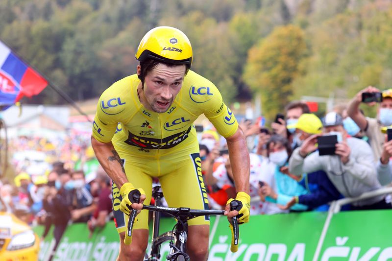 Tadej Pogacar acabou com o sonho de Roglic, a um dia do fim do Tour