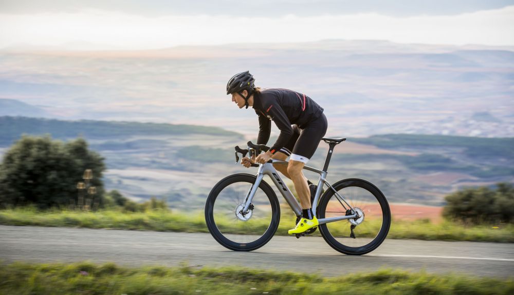 BH Core Carbon: uma elétrica de carbono com 220 km de autonomia