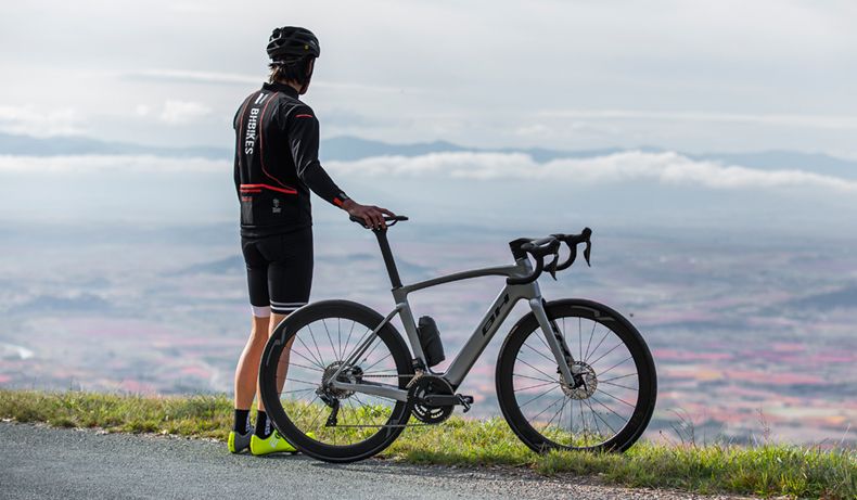 BH Core Carbon: uma elétrica de carbono com 220 km de autonomia