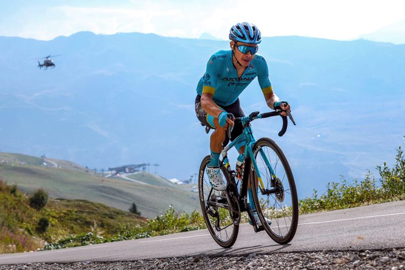 Miguel Ángel López assina pela Movistar 