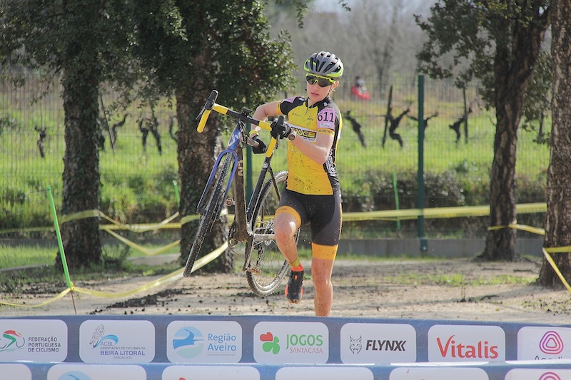 Nacional de ciclocrosse: Mário Costa e Ana Santos coroados em Sangalhos