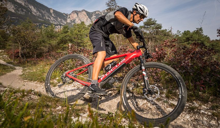 4 e-bikes leves que estreiam uma nova categoria: BH, Orbea, Specialized e Trek